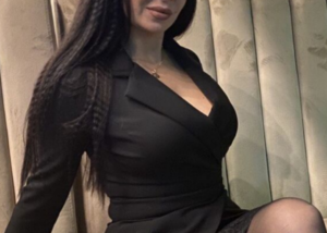 Flexibility and Fun: How Busty Mature Women Rock Their Curvy Bodies in Bed